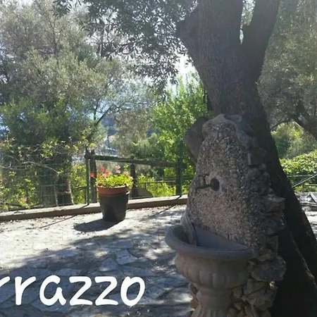 Casa Melograno Ferienhaus Finale Ligure