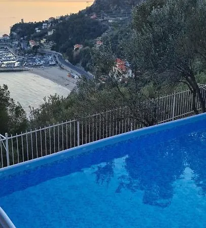 Casa Melograno 度假居 *