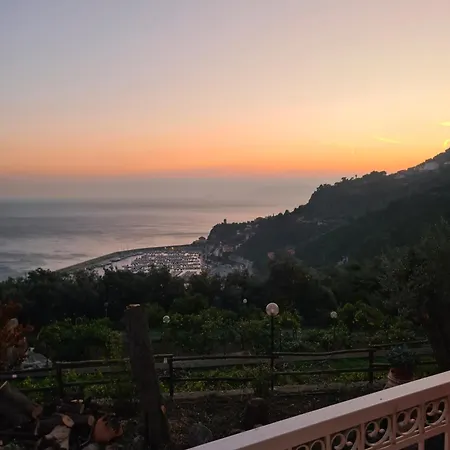 Casa Melograno * 菲纳莱利古雷